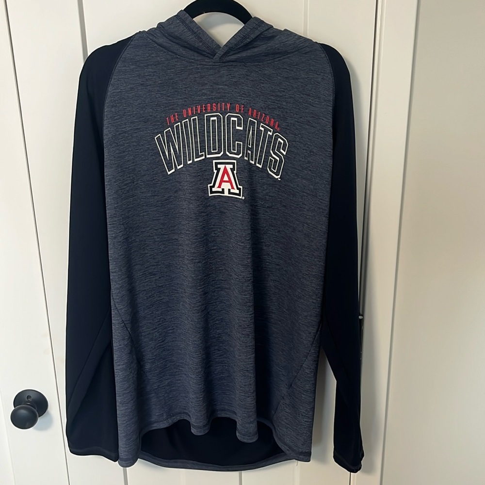 Men’s pullover shirt